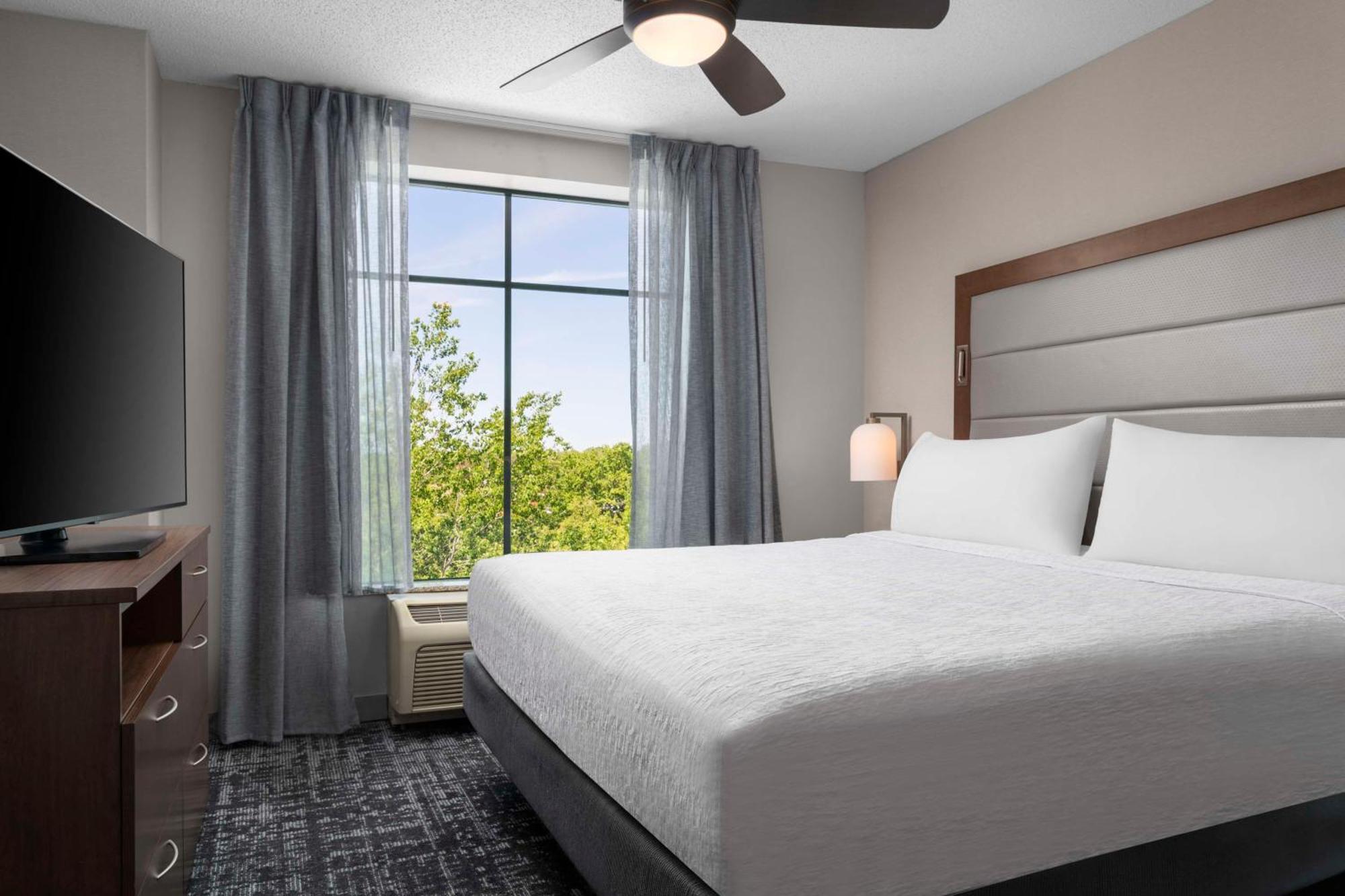 โฮมวูด สวีท บาย ฮิลตัน ฮาร์ตฟอร์ด เซาท์-กลาสตันเบอรี Hotel Glastonbury ภายนอก รูปภาพ