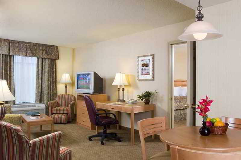 โฮมวูด สวีท บาย ฮิลตัน ฮาร์ตฟอร์ด เซาท์-กลาสตันเบอรี Hotel Glastonbury ภายนอก รูปภาพ